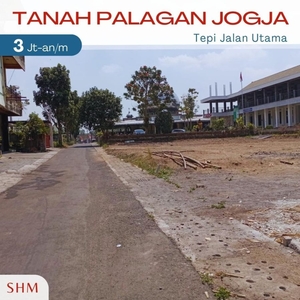 Tanah Palagan Yogyakarta Tepi Jalan Utama SHM Pekarangan