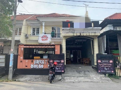 Di jual Rumah Pinggir jalan utama Boulevard hijau