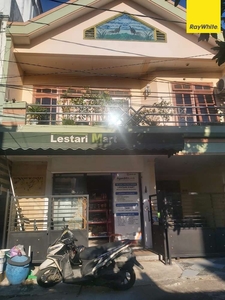 Dijual Rumah Bangunan 2 Lantai Siap Huni di Jl. Semolowaru Indah, Sura