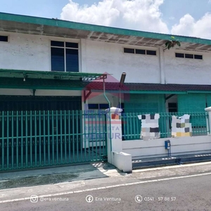 Dijual Rumah + Bangunan Bekas Pabrik, Lokasi Dekat Jalan Raya Janti