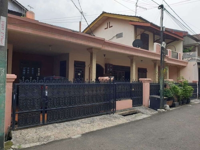 Dijual Rumah luas 2 lantai di Pondok hijau permai Bekasi timur