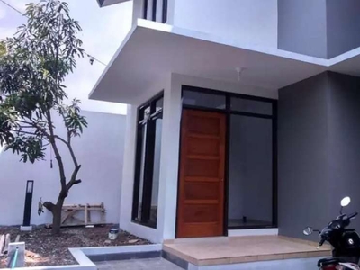 Dijual rumah minimalis di Sayap Setraduta