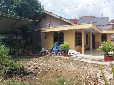 Dijual Tanah Luas Bonus Rumah di Jl Kelapa Puyuh 1 Samping Bukit Palm