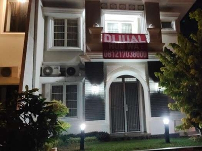 Djic. Rumah Dijual di Greenwood Lippo Cikarang