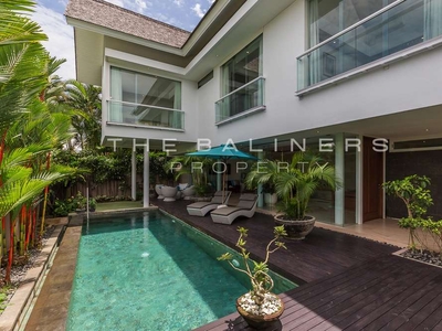 EXCLUSIVE LUXURY 3 BED VILLA IN THE HEART OF CANGGU WITH AN EXPANSIVE