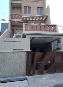 Jual Cepat Rumah Brand New 3 Lantai Full Renoved Luas 6x16 di Pondok K
