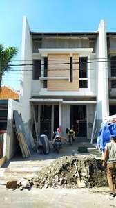 New gress Rumah Manyar Tirtoyoso Selatan minimalis di Sby Timur