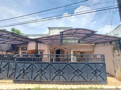 Rumah 9 Menit Ke Living Plaza Bintaro Harga Nego di Pondok Pucung Inda