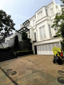 Rumah Baru Fully Furnish Menteng Jakarta pusat