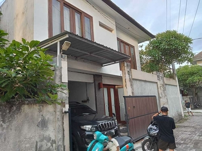 Rumah cantik daerah renon denpasar bali