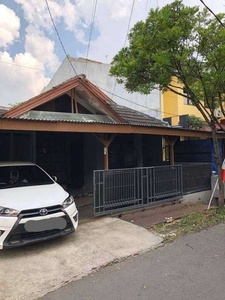 Rumah Lama Hitung Tanah Cikutra Baru Bandung