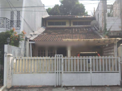 Rumah lama layak Huni Dekat PIM 3 Jl. Pinang Suasa Pondok Indah Kebayo