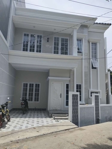 Rumah minimalis 2 lantai siap huni diPancoran Mas,Depok