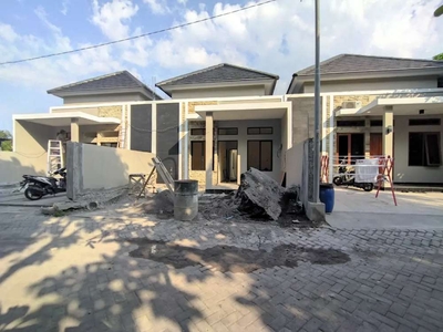 Rumah Murah Akses Mudah Selangkah Menuju Jl. Raya Woltermonginsidi