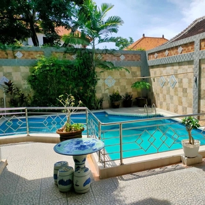 Rumah siap huni ada kolam renang di Panjer Bali