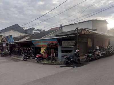 rumah strategis Bagus usaha kuniner dekat pintu keluar motor mtc