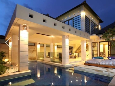 Villa Komersil 3 unit 300 m ke Pantai Di Seminyak Badung Bali