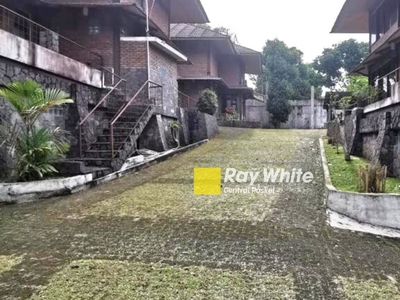 Dijual 3 Rumah 1 Lahan di Mainroad Setiabudi Bandung