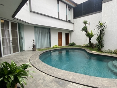 Disewa Beautiful House finished Renovated at Kebayoran Area