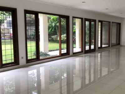 Disewa Beautiful Townhouse For Rent at Kemang