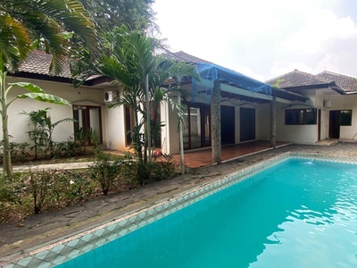Disewa BIG HOUSE AT AMPERA AREA, JAKARTA SELATAN