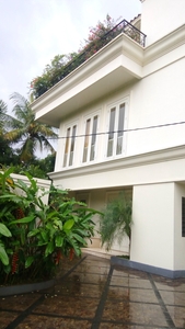 Disewa Comfortable and beautiful house in area kemang for expatri