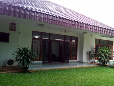 Disewa Comfortable and beautiful house in area kemang for expatri