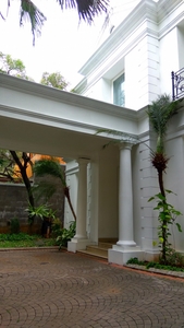 Disewa Comfortable and beautiful house In area Menteng for expatr