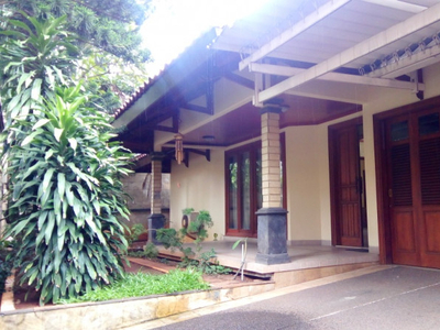 Disewa Comfortable and hommie house in area kemang for expatriat