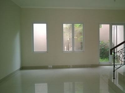 Dijual Dijual / Disewakan Rumah Trimezia - Gading Serpong