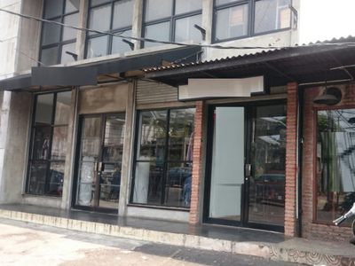 Dijual Ruko di jalan utama Bintaro, strategis, sangat cocok utk usaha Resto atau Distro
