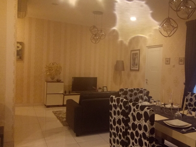 Dijual Dijual rumah 2 lantai Rumah di boulevard di Pesona Westcov