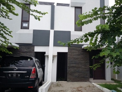 Disewa Dijual Rumah Bagus di Casa Jardin, Daan Mogot, Jakarta Bar