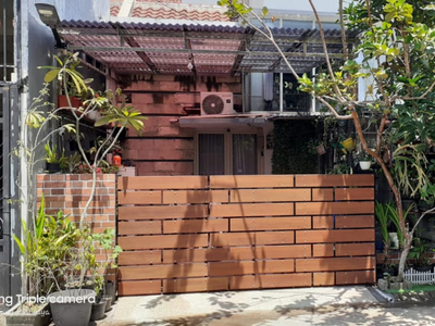 Dijual Dijual Rumah Bagus di Greenlake Wonorejo Surabaya