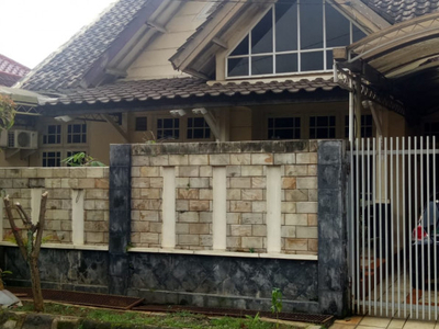 Dijual Dijual Rumah Bagus Di Villa Melati Mas, BSD Tangerang Sela