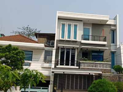 Dijual Rumah Bagus Modern di Green Garden, Jakarta Barat