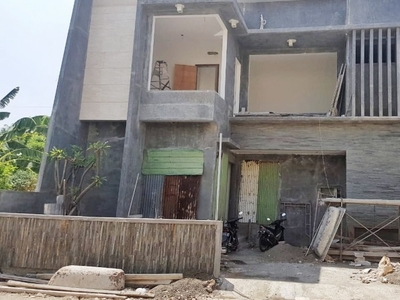 Dijual Dijual Rumah Baru Gress Regency 21 Arif Rahman Hakim Surab