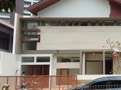 Dijual Rumah baru Mewah Siap huni Taman Gandaria kebayoran baru Jakarta Selatan