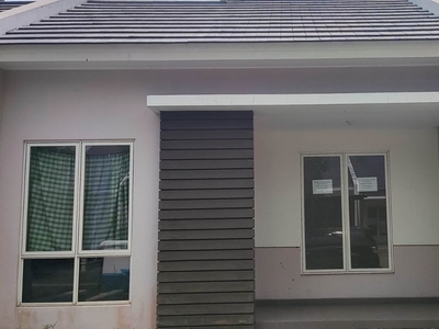 Dijual DIJUAL RUMAH CANTIK DI SUVARNA BIANCA