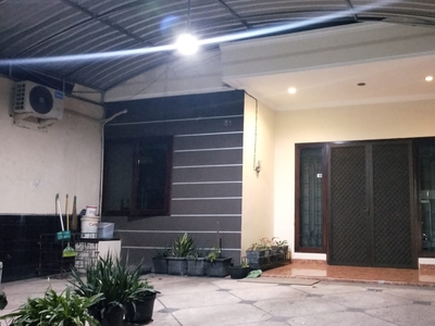Dijual Rumah CANTIK FULL FURNISHED Darmo Permai Utara Surabaya Barat