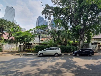 Dijual Rumah Hitung Tanah di Jl. Yusuf Adiwinata Menteng Jakarta Pusat