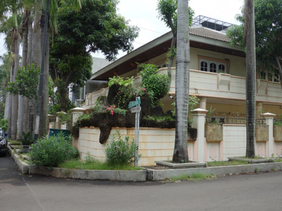 Dijual Dijual Rumah Hoek di Muara Karang Selatan