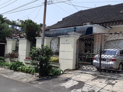 Dijual DIJUAL RUMAH JALAN CINIRU KEBAYORAN BARU JAKARTA SELATAN