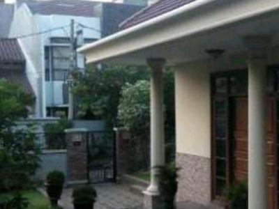 Dijual DIJUAL RUMAH JL ALAM ELOK JAKARTA SELATAN