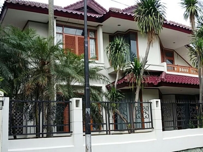 Dijual Dijual Rumah Mewah Elegan di Bintaro, Tangerang
