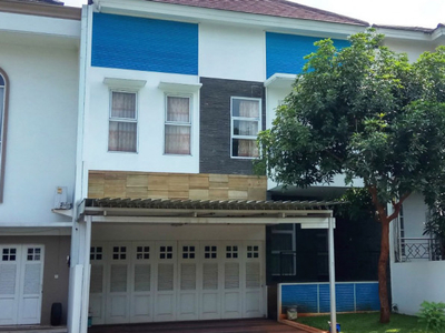 Dijual Dijual Rumah Mewah Siap Huni di East Esplanade, Grand Wisa