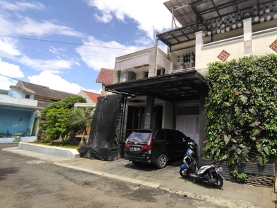 Dijual Rumah Palem Permai 3 lantai Soekarno - Hatta