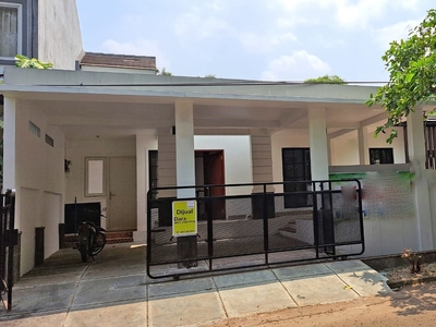 Dijual Rumah Posisi Hook di Kencana Loka Bsd City