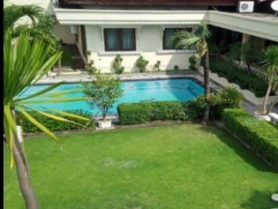 Dijual Rumah Raya Jemur Handayani Surabaya Selatan + PRIVATE Kolam Renang - Mewah