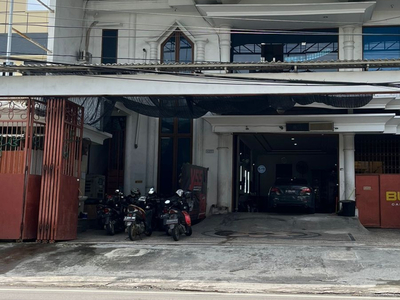 Dijual Rumah Surabaya Pusat FULL MARMER - Jl. Biliton - Gubeng - Parkiran LUAS masuk 10 Mobil - Strategis Komersial area cocok buat Segala Usaha